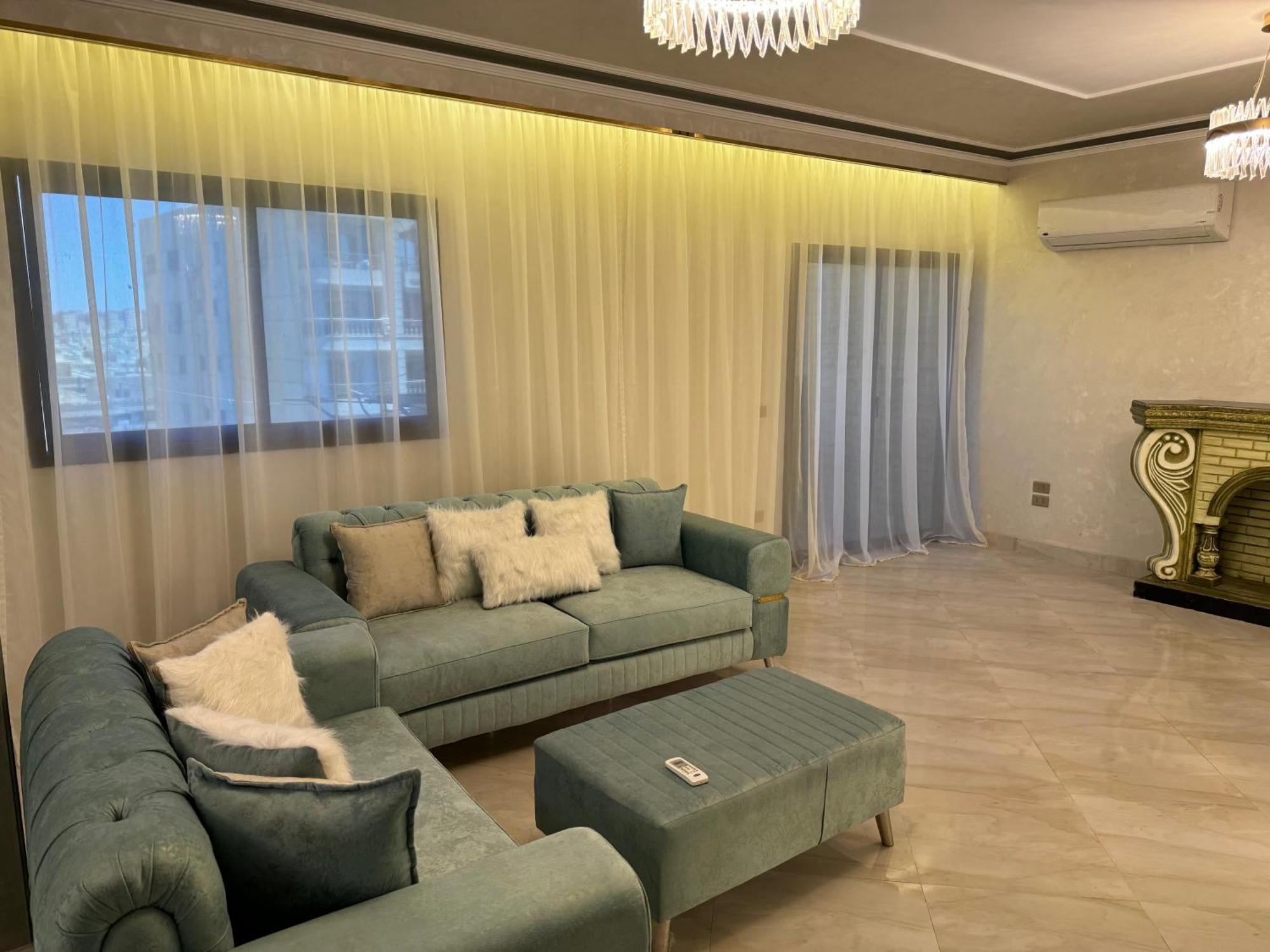 Apartment Luxurious 3 Bedroom In Nasr *